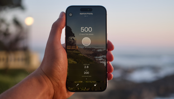 Light Meter Ultra app metering a beach scene